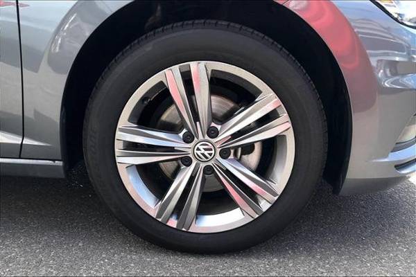 2019 Volkswagen Jetta Certified VW R-Line Auto w/SULEV Sedan - cars... for sale in Honolulu, HI – photo 8