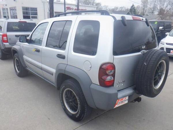 2006 Jeep Liberty Sport - - by dealer - vehicle for sale in Des Moines, IA – photo 5