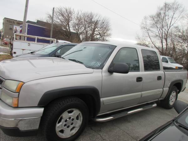 2006 Chevy Silverado Crew Cab #78 - cars & trucks - by dealer -... for sale in Omaha, NE – photo 2