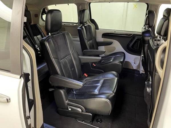 2015 Chrysler Town & Country Limited - - by dealer for sale in Other, OH – photo 6