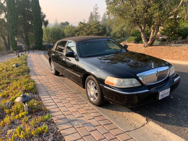 2007 Lincoln Towncar - cars & trucks - by owner - vehicle automotive... for sale in Campbell, CA – photo 4