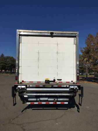 2017 FREIGHTLINER M2 20' BOX TRUCK BIG ALUMINUM LIFT *CARB... for sale in Fairfield, WA – photo 5
