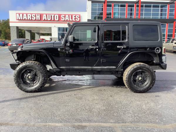 Clean! 2011 Jeep Wrangler Unlimited Sahara! 4x4! Accident Free!! -... for sale in Ortonville, MI – photo 2