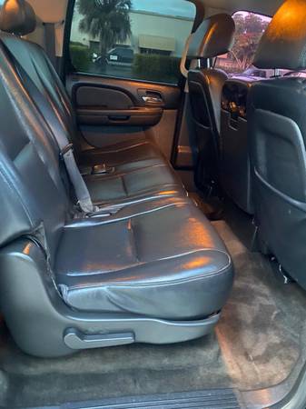 2010 Chevrolet Suburban - cars & trucks - by owner - vehicle... for sale in Naples, FL – photo 8