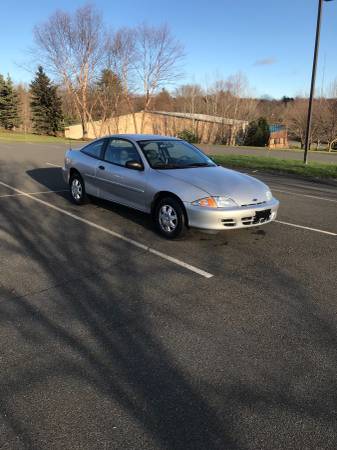2002 Chevy Cavalier 30+mpg sporty clean - cars & trucks - by owner -... for sale in Newtonville, NY – photo 6