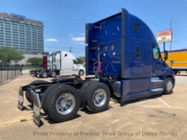 2017 FREIGHTLINER Cascadia CA125SLP Blue - - by for sale in Dallas, TX – photo 4