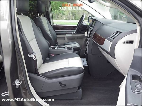 2010 Chrysler Town Country Touring Plus 4dr Mini Van for sale in East Brunswick, NJ – photo 23