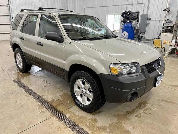 2005 Ford Escape XLT 4WD/72K Miles/2-Owner/Very Nice - cars & for sale in South Haven, MN – photo 7
