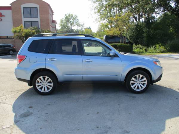 2011 SUBARU FORESTER - cars & trucks - by owner - vehicle automotive... for sale in Highland Park, IL – photo 2