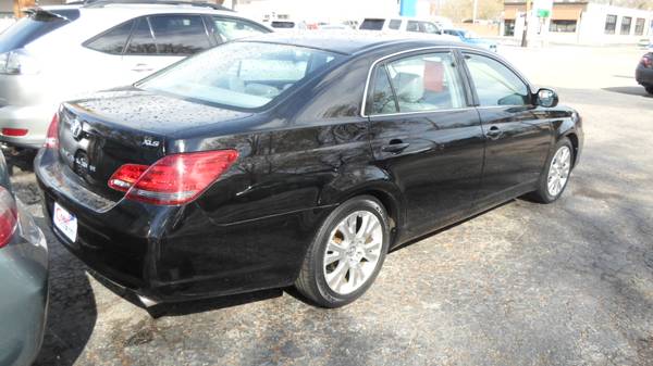 2008 Toyota Avalon XLS - - by dealer - vehicle for sale in Appleton, WI – photo 2