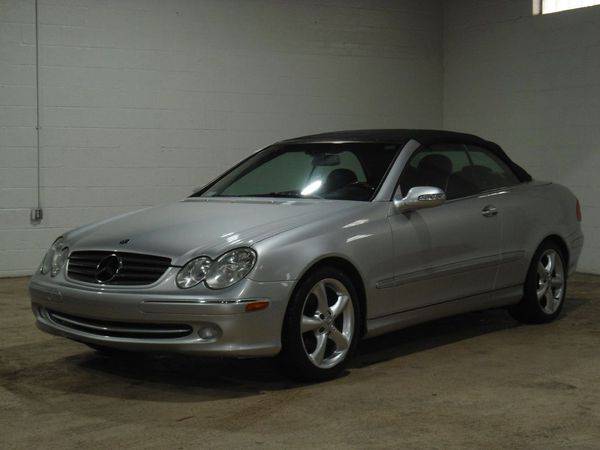 2005 MERCEDES-BENZ CLK 320 - FINANCING AVAILABLE-Indoor Showroom! for sale in PARMA, OH – photo 3