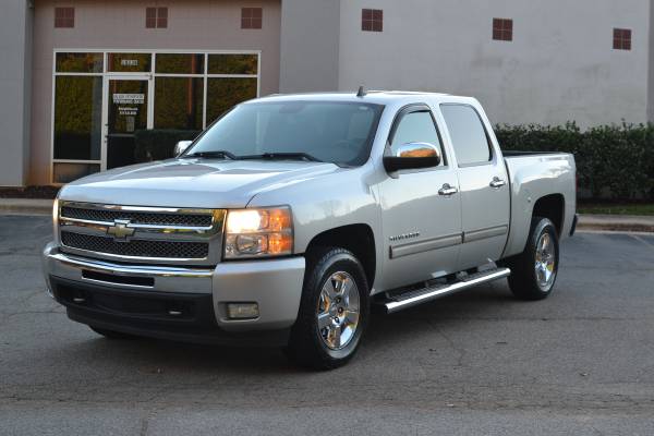 2011 CHEVY SILVERADO LT - CLEAN TITLE - CREW CAB - RUST FREE - 5.3L... for sale in Cary, NC – photo 9