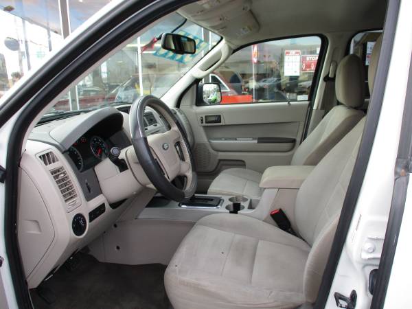 2011 FORD ESCAPE XLT 4X4 - cars & trucks - by dealer - vehicle... for sale in Longview, OR – photo 18