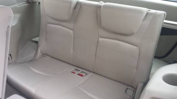 2004 Toyota Highlander Limited AWD Moonroof w/3rd Row Nice - cars & for sale in Waukesha, WI – photo 10