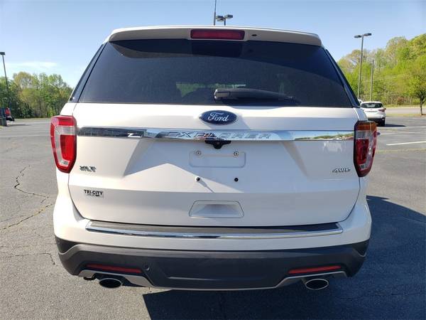 2018 Ford Explorer XLT - - by dealer - vehicle for sale in Eden, NC – photo 9