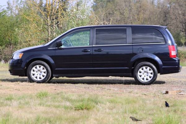 2010 Chrysler Town & Country LX - - by dealer for sale in Bend, OR – photo 8
