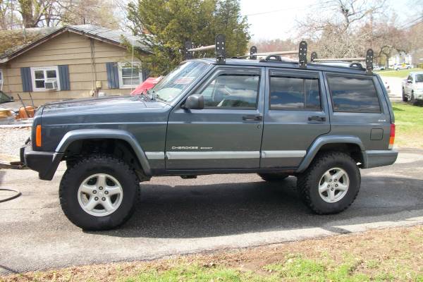 2001 Jeep Cherokee Sport SE 4x4 for sale in Framingham, MA – photo 3