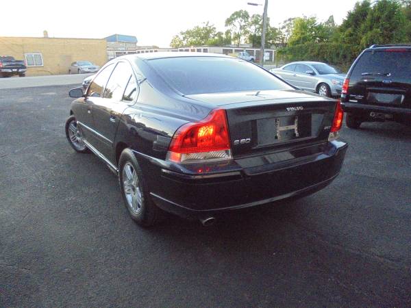 2006 Volvo S60 // 90 k Miles - cars & trucks - by owner - vehicle... for sale in Fox_Lake, IL – photo 2