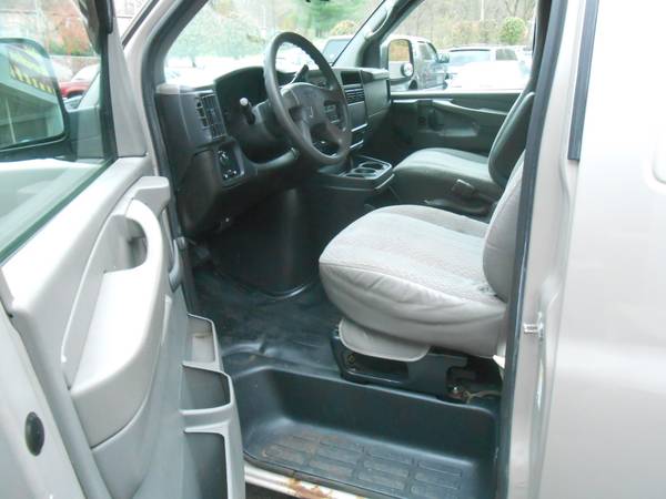 2006 GMC SAVANA 1500 - cars & trucks - by dealer - vehicle... for sale in Pittsburgh, PA – photo 7