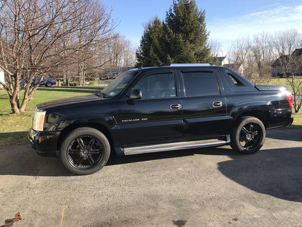 2004 Cadillac Escalade EXT for sale in WEBSTER, NY – photo 2
