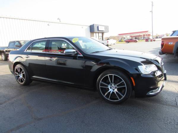 2018 CHRYSLER 300 LIMITED - cars & trucks - by dealer - vehicle... for sale in Rockford, WI – photo 12