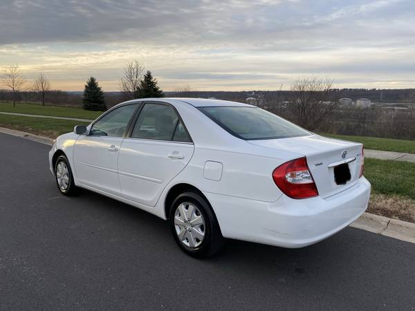 2003 Toyota Camry Le - cars & trucks - by owner - vehicle automotive... for sale in Willowbrook, IL – photo 4