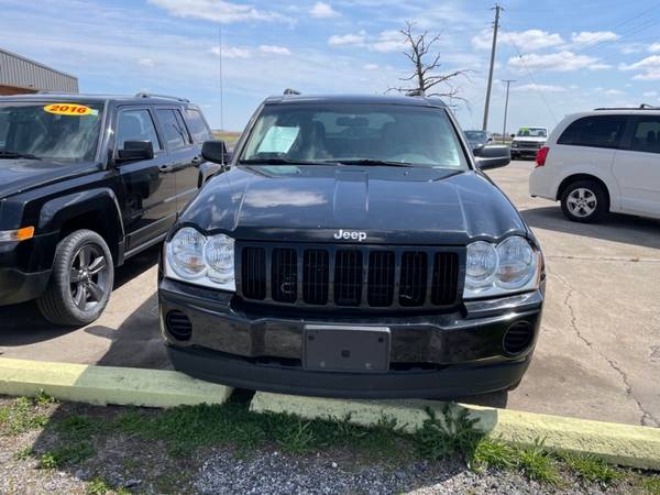 2007 JEEP GRAND CHEROKEE LAREDO - - by dealer for sale in Brook, IN – photo 2