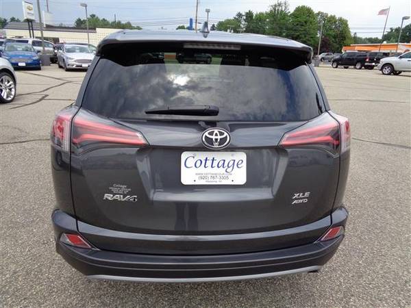 2018 Toyota Rav4 XLE - AWD - Moonroof for sale in Wautoma, WI – photo 8