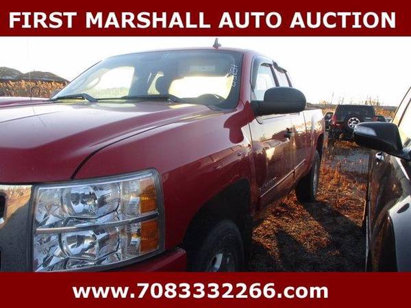 2011 Chevrolet Chevy Silverado 1500 LT - Auction Pricing - cars & for sale in Harvey, WI – photo 2