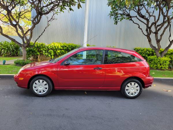 2006 Ford Focus ZX3 31mpg 5spd for sale in Honolulu, HI – photo 2