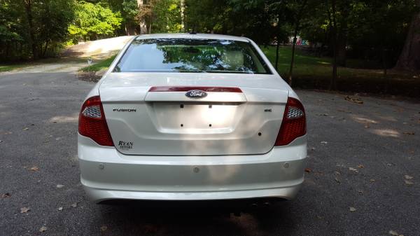 2011 Ford Fusion SE - cars & trucks - by dealer - vehicle automotive... for sale in Warsaw, IN – photo 3