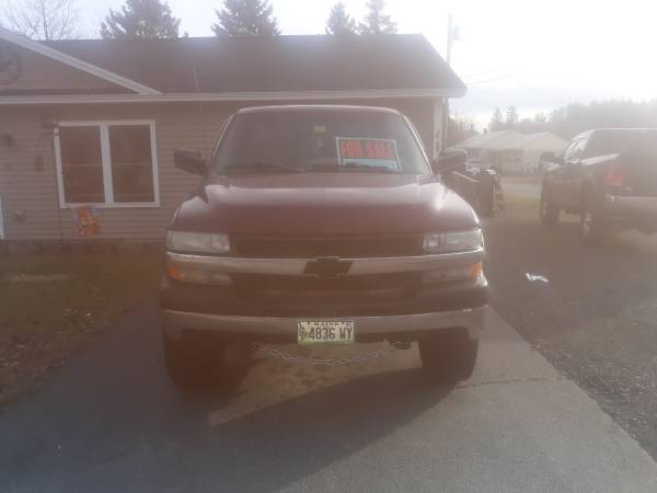2002 Chevy 2500hd Silverado 6.0 gas - cars & trucks - by owner -... for sale in Skowhegan, ME – photo 8