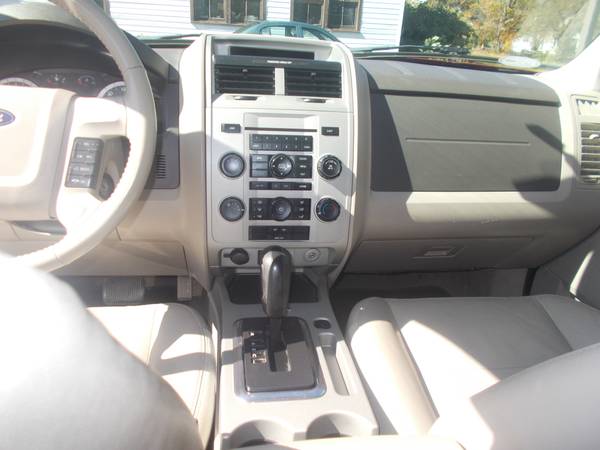 2010 FORD ESCAPE LOW MILES NO RUST 4X4 for sale in Whitney Point, NY – photo 15