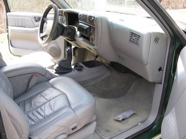 1997 Chevrolet Blazer LT 4x4 low miles orig paint clean - cars & for sale in Rives Junction, MI – photo 17