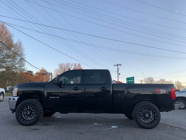 *Triple Black 2013 Chevy Silverado 2500HD Z71 4x4 Duramax -One Owner... for sale in STOKESDALE, NC – photo 9