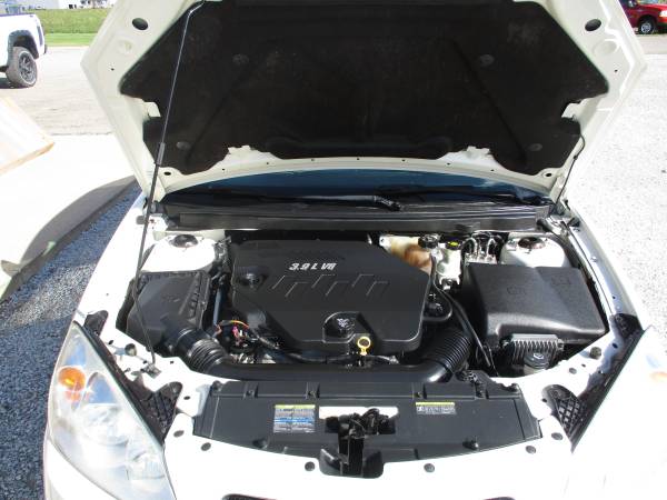 2008 Pontiac G6 GT Hard Top Convertible (Guaranteed Financing) for sale in Bad Axe, MI – photo 8