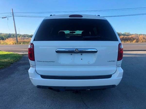 2006 Chrysler Town and Country Limited 4dr Extended Mini Van for sale in Wrightsville, PA – photo 8