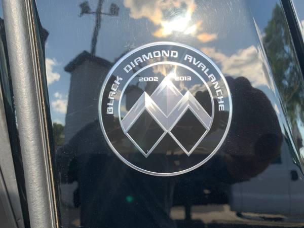 ★★★ 2013 Chevrolet Avalanche 4x4 / Black Diamond! ★★★ - cars &... for sale in Grand Forks, MN – photo 11