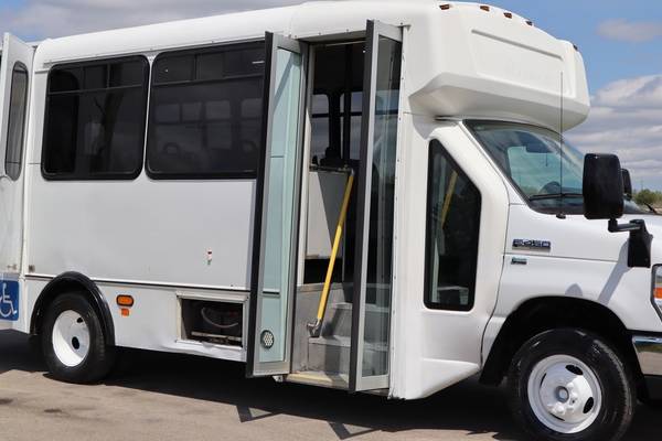 2015 Ford E-450 15 Passenger Paratransit Shuttle Bus for sale in Crystal Lake, IL – photo 10