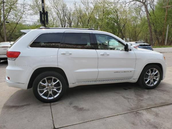 2015 Jeep Grand Cherokee Summit 4x4 4dr SUV EVERYONE IS APPROVED! for sale in Vandergrift, PA – photo 8
