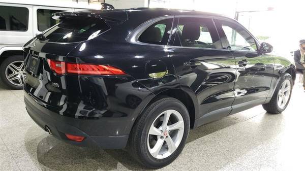 2017 Jaguar F-PACE 35t Premium AWD - Payments starting at $39/week -... for sale in Woodbury, NY – photo 4