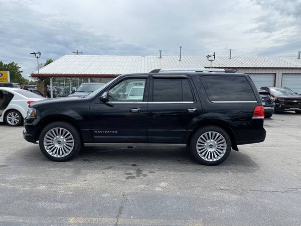2016 Lincoln Navigator - Financing Available! - cars & trucks - by... for sale in Harrisonville, MO – photo 2