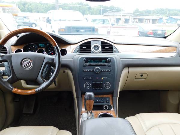 ALL WHEEL DRIVE!!...2010 Buick Enclave CXL!!!..LEATHER INTERIOR!!! for sale in Battle Creek, MI – photo 10