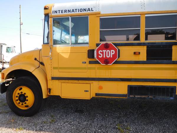 2001 INTERNATIONAL SCHOOL BUSES for sale in Spring Hill, RI – photo 2