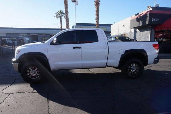 2011 Toyota Tundra 4WD, PREMIUM WHEELS, TOWING PKG, CLEAN CAR FAX SE... for sale in Las Vegas, NV – photo 3
