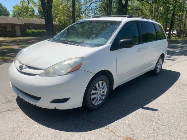 2007 Toyota Sienna - - by dealer - vehicle automotive for sale in Greenbrier, AR – photo 2