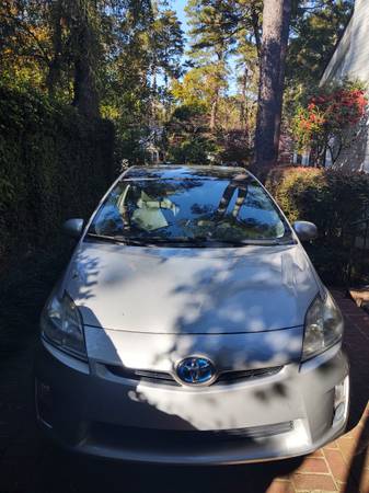 2011 Prius 4 Hatchback - cars & trucks - by owner - vehicle... for sale in Columbia, SC – photo 2