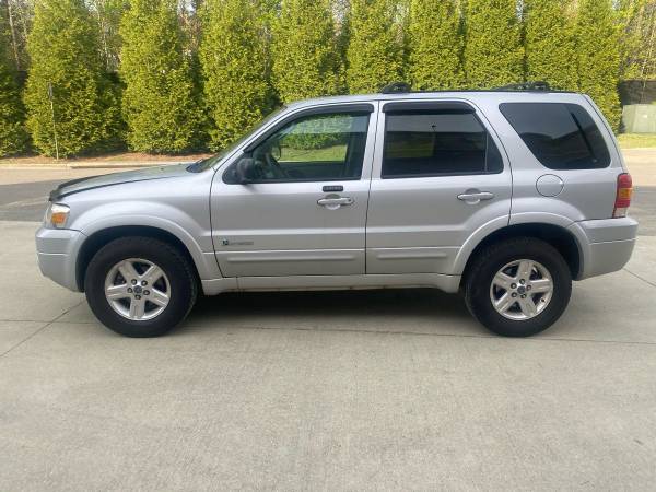 2006 Ford Escape Hybrid great gas saver - - by dealer for sale in Henrico, VA – photo 16