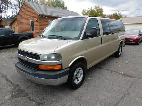 Chevrolet Express 3500 15 Passenger Van Church Shuttle Commercial... for sale in Hickory, NC – photo 8