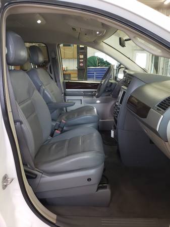 **2010 CHRYSLER TOWN & COUNTRY TOURING MINI VAN FWD LEATHER** - cars... for sale in Cambridge, MN – photo 11